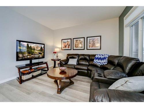 358 Mt Sundance Landing West, Lethbridge, AB - Indoor Photo Showing Living Room