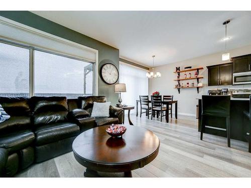 358 Mt Sundance Landing West, Lethbridge, AB - Indoor Photo Showing Living Room