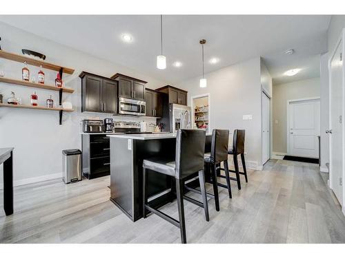 358 Mt Sundance Landing West, Lethbridge, AB - Indoor Photo Showing Kitchen With Upgraded Kitchen