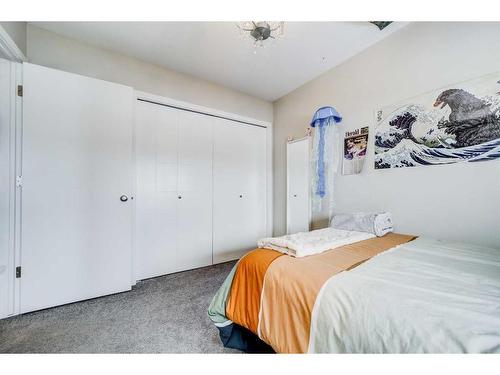 358 Mt Sundance Landing West, Lethbridge, AB - Indoor Photo Showing Bedroom