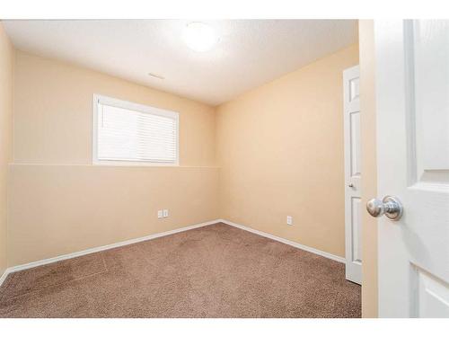 129 Mt Sundance Crescent West, Lethbridge, AB - Indoor Photo Showing Other Room