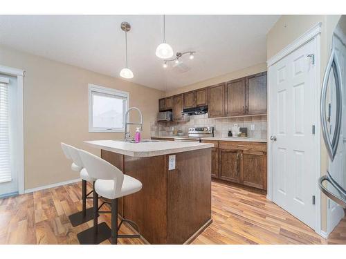 129 Mt Sundance Crescent West, Lethbridge, AB - Indoor Photo Showing Kitchen