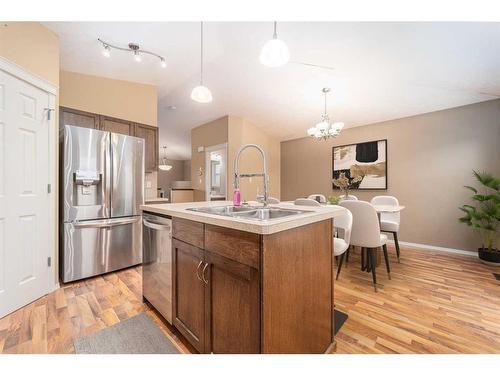 129 Mt Sundance Crescent West, Lethbridge, AB - Indoor Photo Showing Kitchen With Double Sink