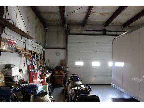 134004 Rg Rd 223, Rural Vulcan County, AB - Indoor Photo Showing Garage