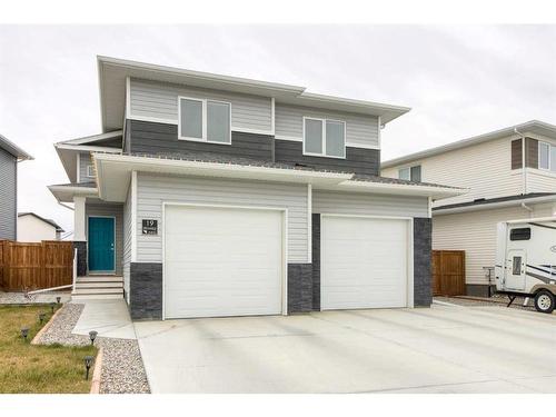 19 Montrose Way West, Lethbridge, AB - Outdoor