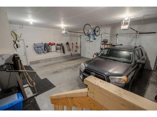 19 Montrose Way West, Lethbridge, AB - Indoor Photo Showing Garage