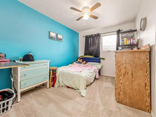 1913 13 Avenue North, Lethbridge, AB - Indoor Photo Showing Bedroom