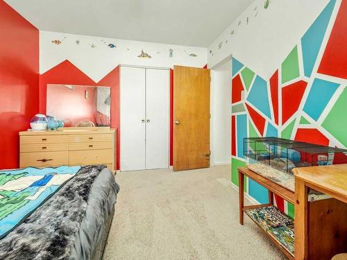 1913 13 Avenue North, Lethbridge, AB - Indoor Photo Showing Bedroom