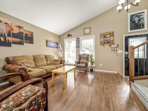 303 Twinriver Road West, Lethbridge, AB - Indoor Photo Showing Living Room