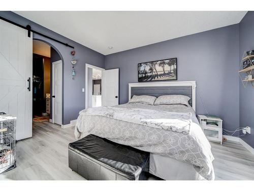 22510 31 Avenue, Bellevue, AB - Indoor Photo Showing Bedroom