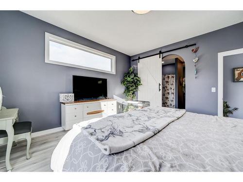 22510 31 Avenue, Bellevue, AB - Indoor Photo Showing Bedroom