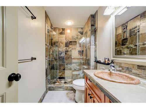 11 Ironstone Dr, Coleman, AB - Indoor Photo Showing Bathroom