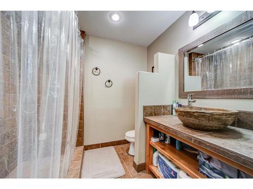 11 Ironstone Dr, Coleman, AB - Indoor Photo Showing Bathroom