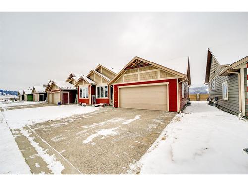 11 Ironstone Dr, Coleman, AB - Outdoor