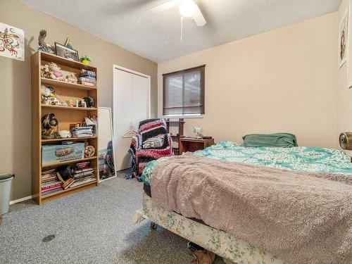 33 Nevada Road West, Lethbridge, AB - Indoor Photo Showing Bedroom