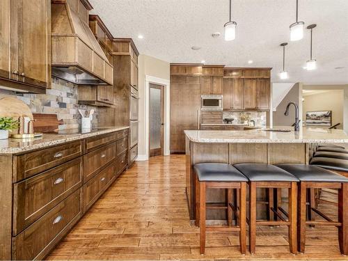 496 Arbourwood Terrace South, Lethbridge, AB - Indoor Photo Showing Kitchen With Upgraded Kitchen