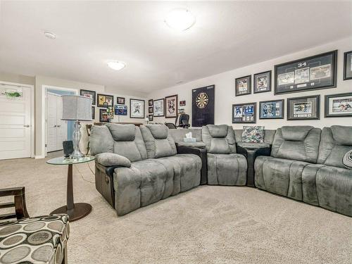 39 Moonlight Boulevard West, Lethbridge, AB - Indoor Photo Showing Living Room