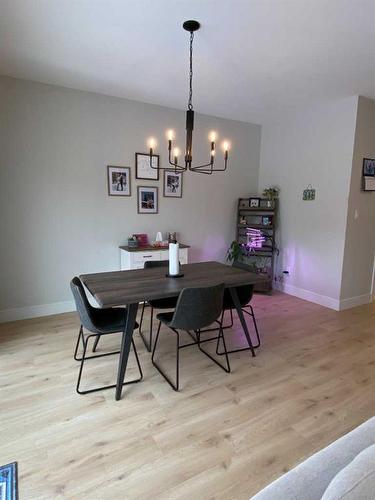 131 Goldenrod Road West, Lethbridge, AB - Indoor Photo Showing Dining Room