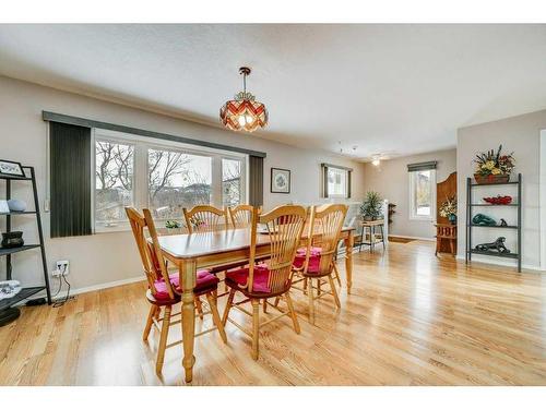 20803 24 Avenue, Bellevue, AB - Indoor Photo Showing Dining Room