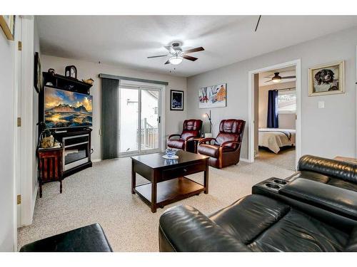 20803 24 Avenue, Bellevue, AB - Indoor Photo Showing Living Room