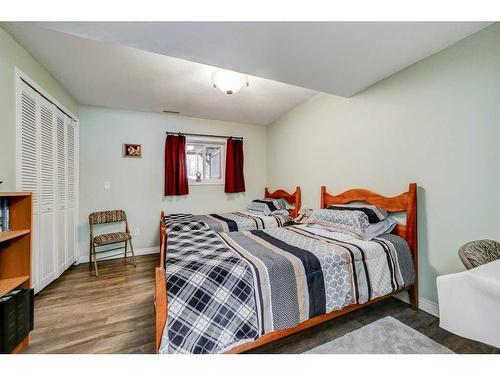 20803 24 Avenue, Bellevue, AB - Indoor Photo Showing Bedroom