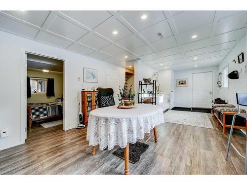 20803 24 Avenue, Bellevue, AB - Indoor Photo Showing Dining Room