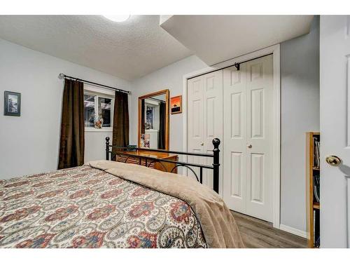 20803 24 Avenue, Bellevue, AB - Indoor Photo Showing Bedroom