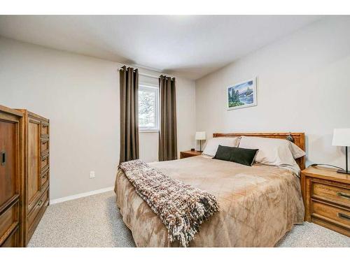 20803 24 Avenue, Bellevue, AB - Indoor Photo Showing Bedroom