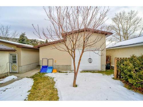 20803 24 Avenue, Bellevue, AB - Outdoor