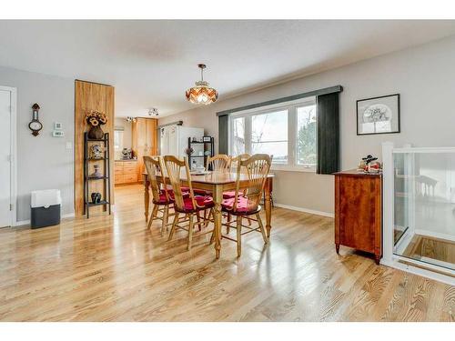 20803 24 Avenue, Bellevue, AB - Indoor Photo Showing Dining Room