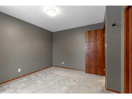 2114 16A Avenue, Coaldale, AB - Indoor Photo Showing Other Room