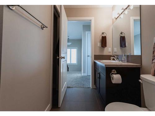 354 Mt Sundance Landing West, Lethbridge, AB - Indoor Photo Showing Bathroom