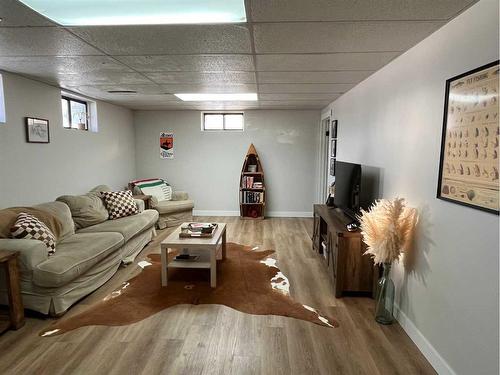 2 Cayuga Place West, Lethbridge, AB - Indoor Photo Showing Basement