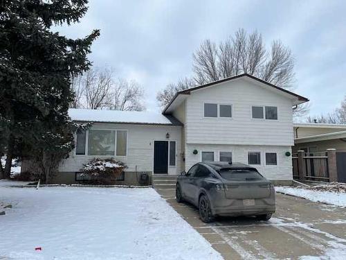 2 Cayuga Place West, Lethbridge, AB - Outdoor