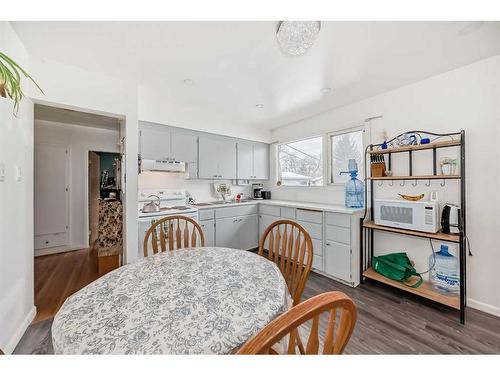 521 10 Street North, Lethbridge, AB - Indoor Photo Showing Dining Room