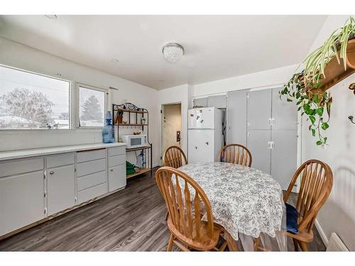 521 10 Street North, Lethbridge, AB - Indoor Photo Showing Dining Room