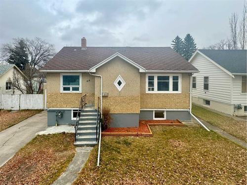 815 13 Street South, Lethbridge, AB - Outdoor With Facade