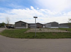 4009 Applewood Road  Coaldale, AB T1C 0C6