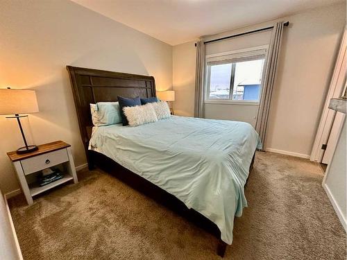 408-210 Firelight Way West, Lethbridge, AB - Indoor Photo Showing Bedroom