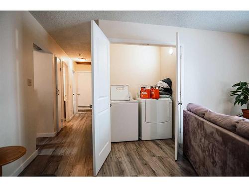 56 Trent Road West, Lethbridge, AB - Indoor Photo Showing Laundry Room