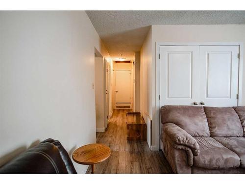 56 Trent Road West, Lethbridge, AB - Indoor Photo Showing Other Room