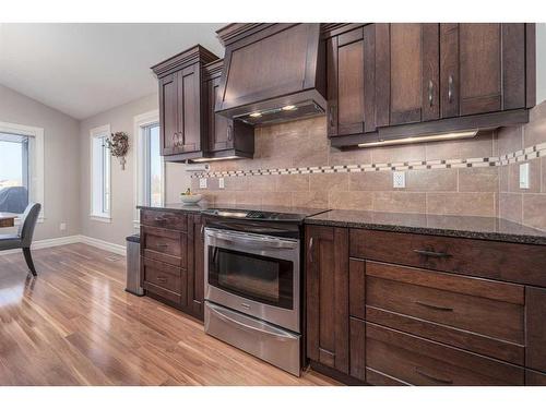 145 Sixmile Common South, Lethbridge, AB - Indoor Photo Showing Kitchen