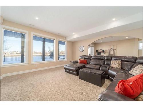 145 Sixmile Common South, Lethbridge, AB - Indoor Photo Showing Living Room