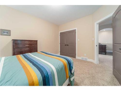 145 Sixmile Common South, Lethbridge, AB - Indoor Photo Showing Bedroom