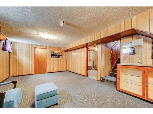 924 7 Street North, Lethbridge, AB - Indoor