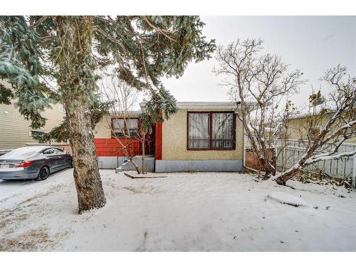 924 7 Street North, Lethbridge, AB - Outdoor