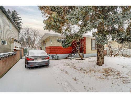 924 7 Street North, Lethbridge, AB - Outdoor