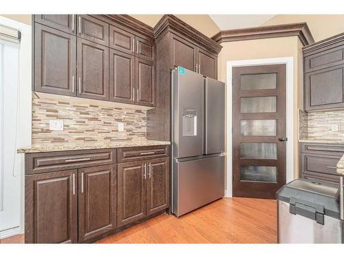 346 Sixmile Ridge South, Lethbridge, AB - Indoor Photo Showing Kitchen