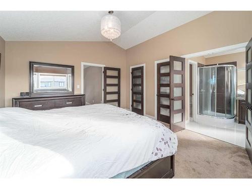 346 Sixmile Ridge South, Lethbridge, AB - Indoor Photo Showing Bedroom