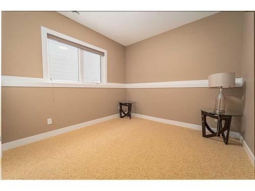 346 Sixmile Ridge South, Lethbridge, AB - Indoor Photo Showing Other Room